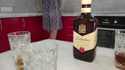 Seks sa pijanom ženom prijatelja. Nadam se da je neću zatrudnjeti.
