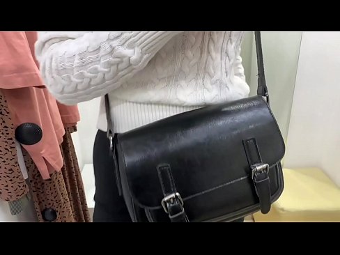 ❤️ Javna masturbacija mlade kučke FeralBerry sa dildom u sobi za provjeru ☑ Porno fb na bs.special-grasser.ru ❌